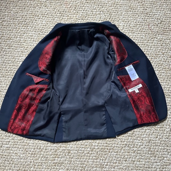VEUC Kids Isaac Mizrahi navy blue blazer with red interior in size 5 - Picture 5 of 5